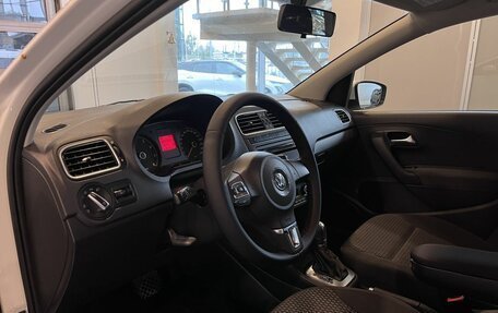 Volkswagen Polo VI (EU Market), 2011 год, 560 000 рублей, 23 фотография