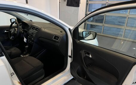 Volkswagen Polo VI (EU Market), 2011 год, 560 000 рублей, 27 фотография