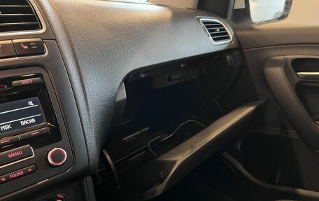 Volkswagen Polo VI (EU Market), 2011 год, 560 000 рублей, 30 фотография