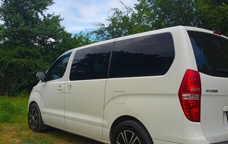 Hyundai H-1 II рестайлинг, 2019 год, 3 200 000 рублей, 4 фотография