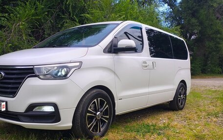 Hyundai H-1 II рестайлинг, 2019 год, 3 200 000 рублей, 2 фотография
