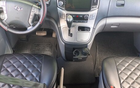 Hyundai H-1 II рестайлинг, 2019 год, 3 200 000 рублей, 9 фотография