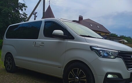 Hyundai H-1 II рестайлинг, 2019 год, 3 200 000 рублей, 7 фотография