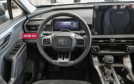 Toyota RAV4, 2026 год, 4 650 000 рублей, 10 фотография