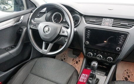 Skoda Octavia, 2018 год, 2 199 000 рублей, 10 фотография
