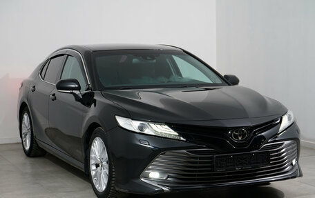 Toyota Camry, 2018 год, 2 999 000 рублей, 2 фотография