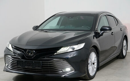 Toyota Camry, 2018 год, 2 999 000 рублей, 4 фотография