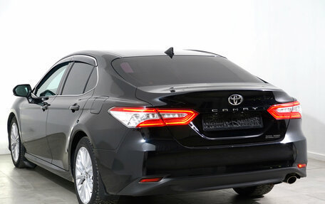 Toyota Camry, 2018 год, 2 999 000 рублей, 8 фотография