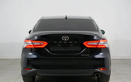 Toyota Camry, 2018 год, 2 999 000 рублей, 7 фотография
