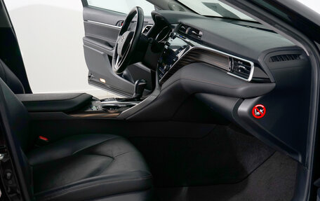 Toyota Camry, 2018 год, 2 999 000 рублей, 18 фотография