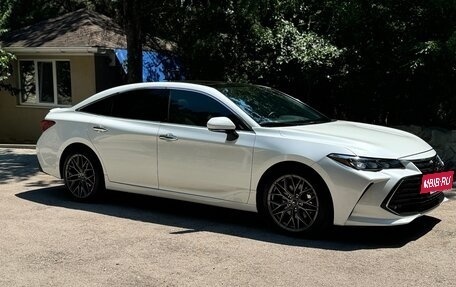 Toyota Avalon, 2022 год, 4 900 000 рублей, 3 фотография