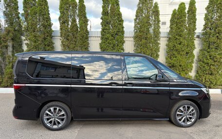 Volkswagen Multivan, 2022 год, 7 900 000 рублей, 4 фотография