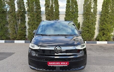 Volkswagen Multivan, 2022 год, 7 900 000 рублей, 2 фотография