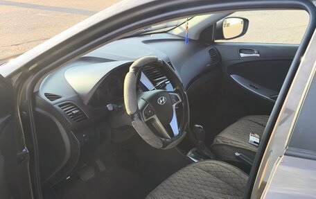 Hyundai Solaris II рестайлинг, 2014 год, 900 000 рублей, 8 фотография