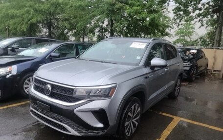 Volkswagen Taos, 2021 год, 2 050 000 рублей, 1 фотография