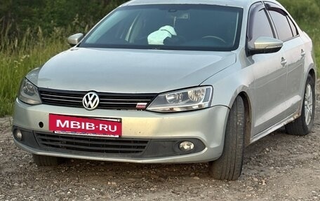 Volkswagen Jetta VI, 2011 год, 610 000 рублей, 2 фотография