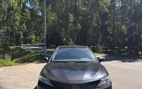 Toyota Camry, 2022 год, 2 800 000 рублей, 2 фотография