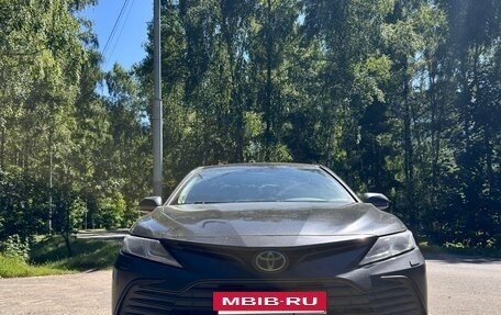 Toyota Camry, 2022 год, 2 800 000 рублей, 3 фотография