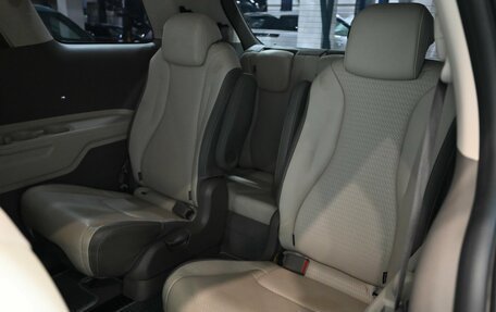 KIA Carnival, 2021 год, 3 850 000 рублей, 18 фотография