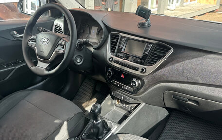 Hyundai Solaris II рестайлинг, 2017 год, 799 000 рублей, 10 фотография