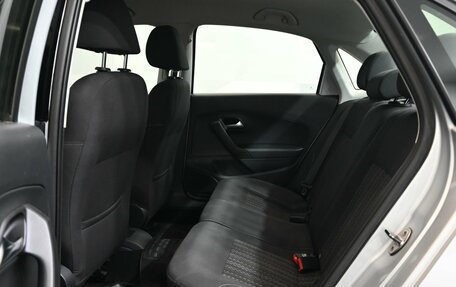 Volkswagen Polo VI (EU Market), 2015 год, 900 000 рублей, 11 фотография