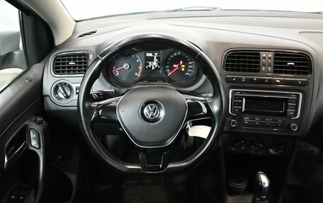Volkswagen Polo VI (EU Market), 2015 год, 900 000 рублей, 12 фотография