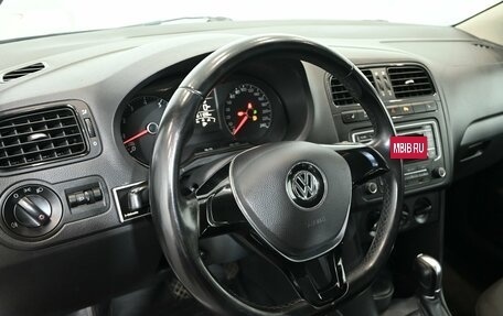 Volkswagen Polo VI (EU Market), 2015 год, 900 000 рублей, 14 фотография