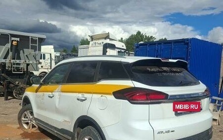Geely Atlas, 2023 год, 1 265 000 рублей, 3 фотография