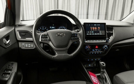 Hyundai Solaris II рестайлинг, 2021 год, 1 840 000 рублей, 7 фотография