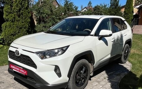 Toyota RAV4, 2022 год, 3 670 000 рублей, 4 фотография