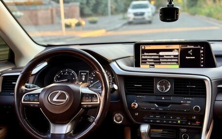 Lexus RX IV рестайлинг, 2017 год, 4 700 000 рублей, 7 фотография