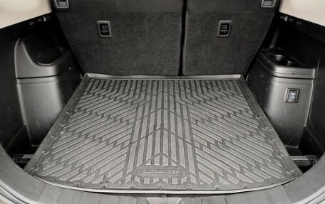 Mitsubishi Outlander III рестайлинг 3, 2021 год, 2 460 000 рублей, 12 фотография
