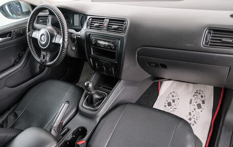 Volkswagen Jetta VI, 2013 год, 979 000 рублей, 13 фотография