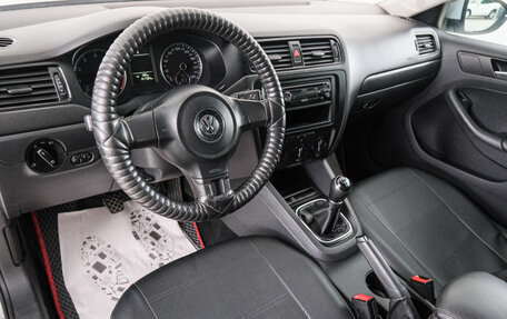 Volkswagen Jetta VI, 2013 год, 979 000 рублей, 9 фотография