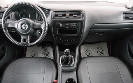 Volkswagen Jetta VI, 2013 год, 979 000 рублей, 11 фотография