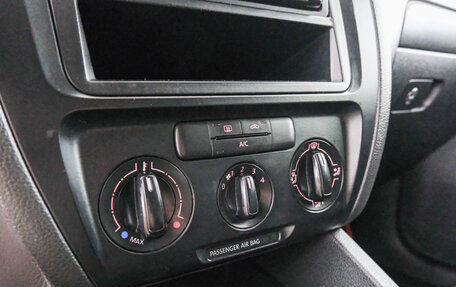 Volkswagen Jetta VI, 2013 год, 979 000 рублей, 16 фотография
