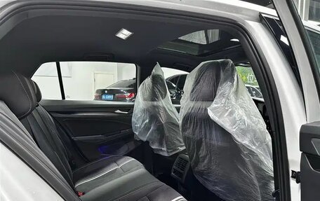 Volkswagen Golf VIII, 2023 год, 1 700 000 рублей, 12 фотография