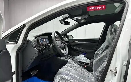Volkswagen Golf VIII, 2023 год, 1 700 000 рублей, 10 фотография