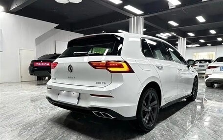 Volkswagen Golf VIII, 2023 год, 1 700 000 рублей, 5 фотография