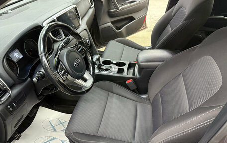 KIA Sportage IV рестайлинг, 2018 год, 2 050 000 рублей, 8 фотография