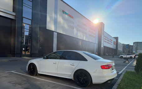 Audi A4, 2014 год, 1 590 000 рублей, 10 фотография