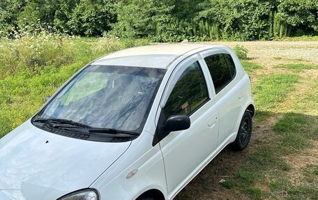 Toyota Vitz, 2003 год, 380 000 рублей, 2 фотография