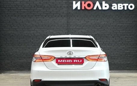 Toyota Camry, 2019 год, 3 290 000 рублей, 5 фотография