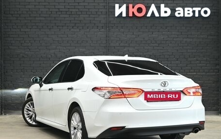 Toyota Camry, 2019 год, 3 290 000 рублей, 4 фотография