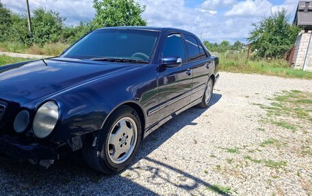 Mercedes-Benz E-Класс, 2000 год, 800 000 рублей, 2 фотография