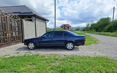 Mercedes-Benz E-Класс, 2000 год, 800 000 рублей, 22 фотография