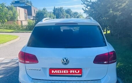 Volkswagen Touareg III, 2012 год, 1 790 000 рублей, 2 фотография