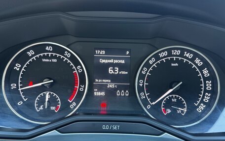 Skoda Superb III рестайлинг, 2019 год, 1 850 000 рублей, 2 фотография