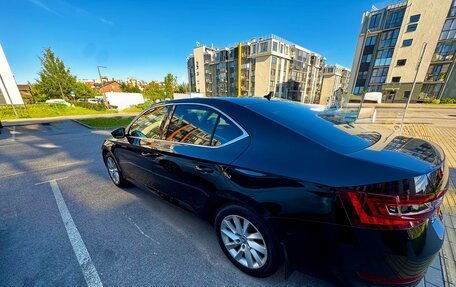 Skoda Superb III рестайлинг, 2019 год, 1 850 000 рублей, 10 фотография