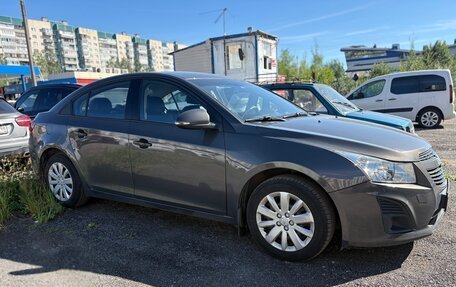 Chevrolet Cruze II, 2014 год, 800 000 рублей, 2 фотография